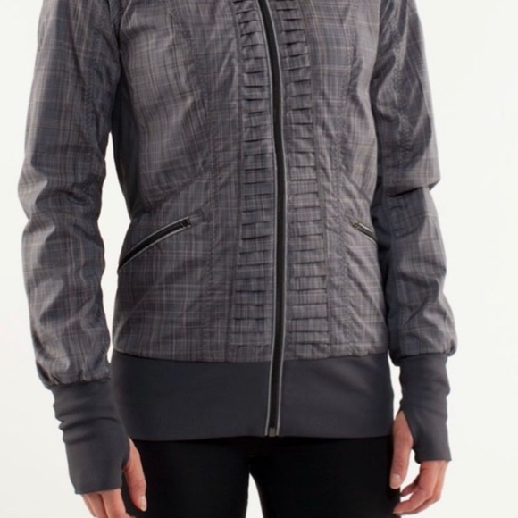 Lululemon Run: Back On Track Jacket - Picture 3 of 12